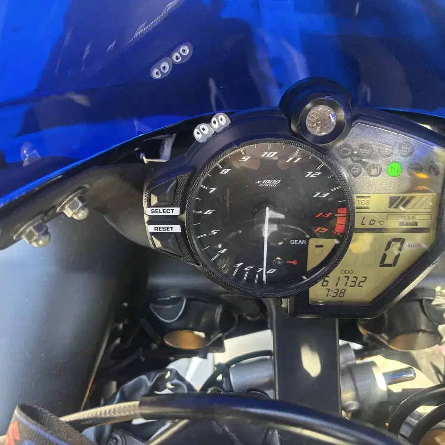 2013년 yzf- r1 백뱅r1 6만km 판매합니다