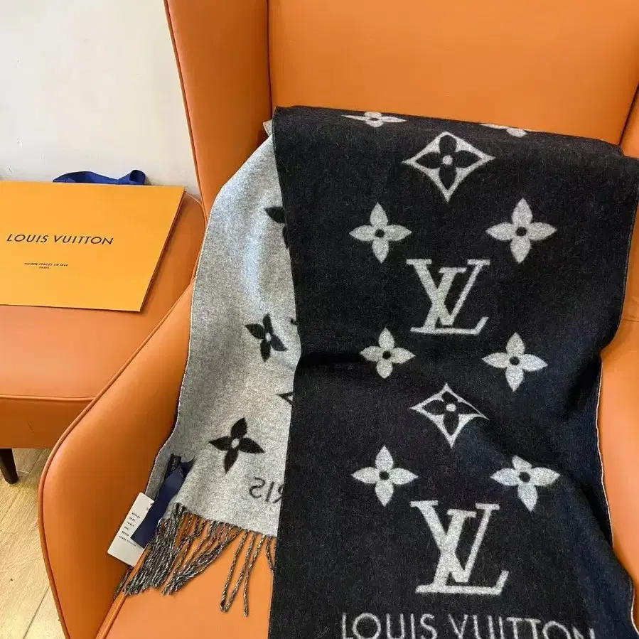 해외 구매LOUIS VUITTON 루이뷔통 스카프