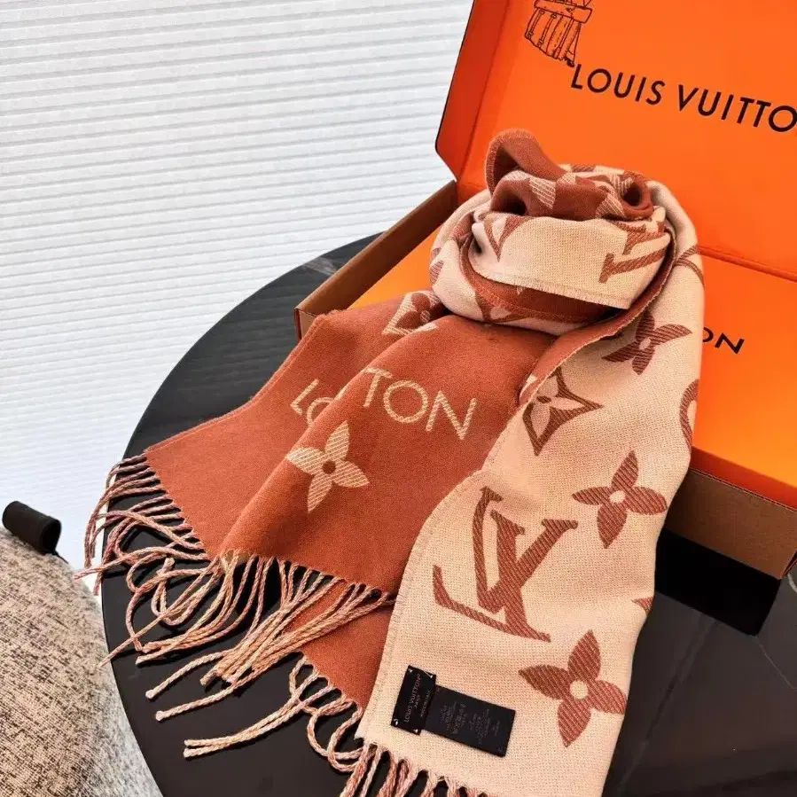 해외 구매LOUIS VUITTON 루이뷔통 스카프