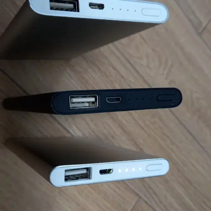 슬림형 USB 보조배터리 3개