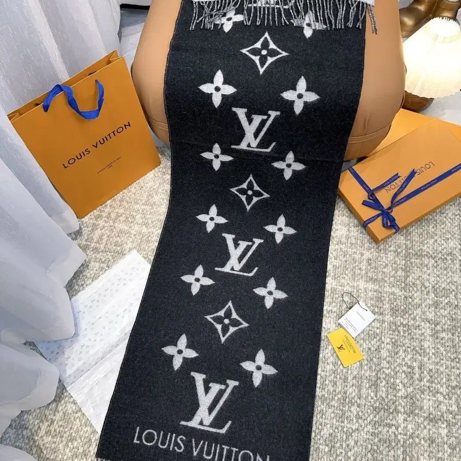 루이비통LOUIS VUITTON목도리