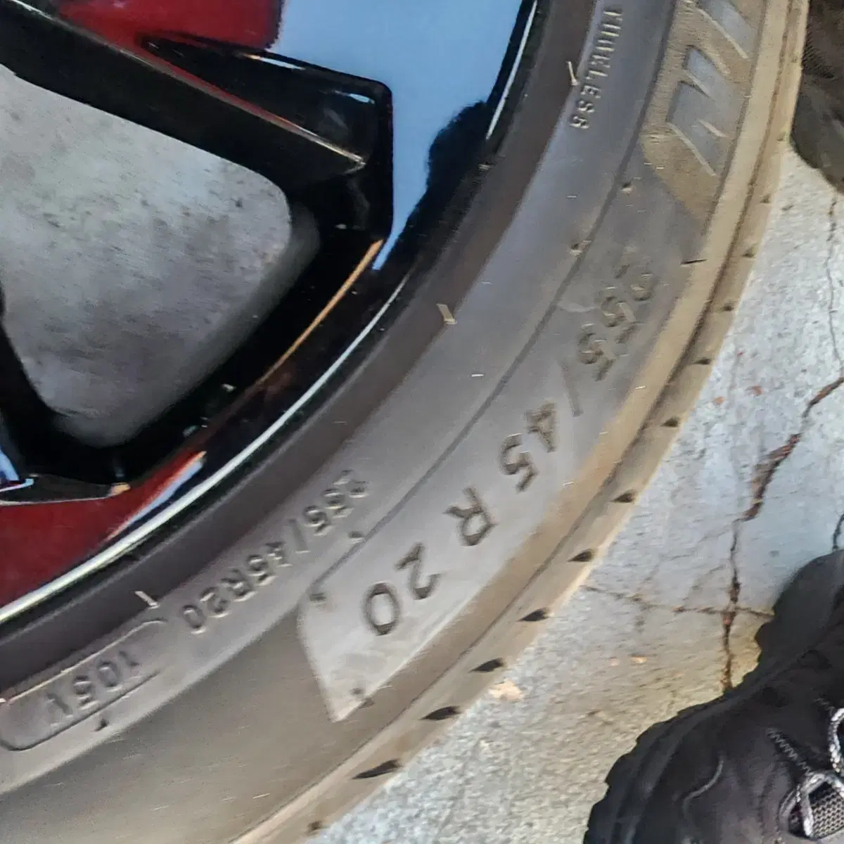 쏘렌토 mq4 20인치 블랙 휠 타이어 세트 판매 255/45r20