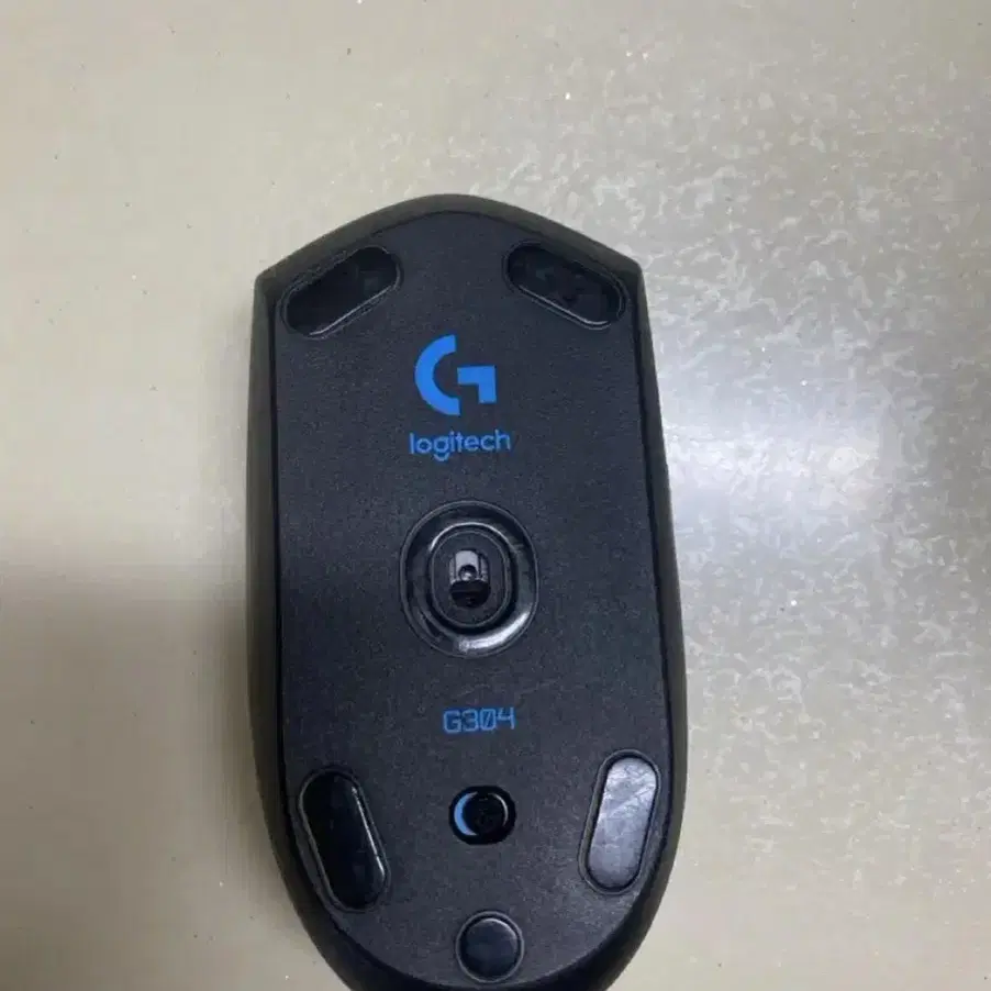 로지텍 g304