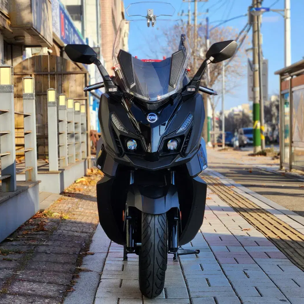 2024년식 SYM 크루심알파 1인신조 1199KM 판매합니다.