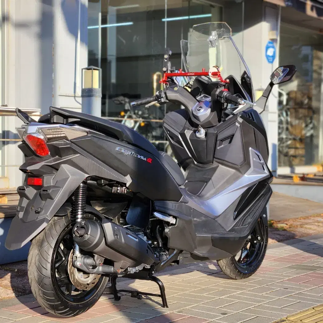 2024년식 SYM 크루심알파 1인신조 1199KM 판매합니다.