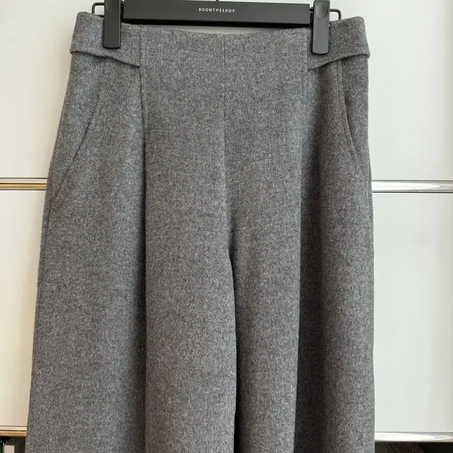 레디투웨어 R2W carisa wool wide pants 카리사 팬츠(