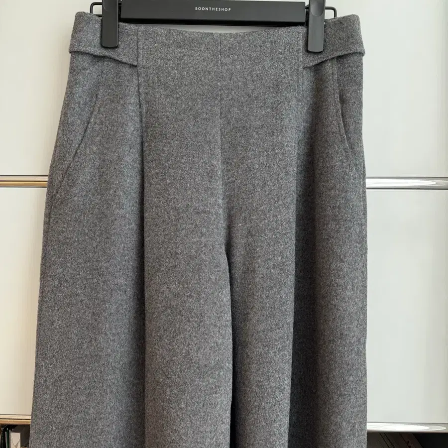 레디투웨어 R2W carisa wool wide pants 카리사 팬츠(