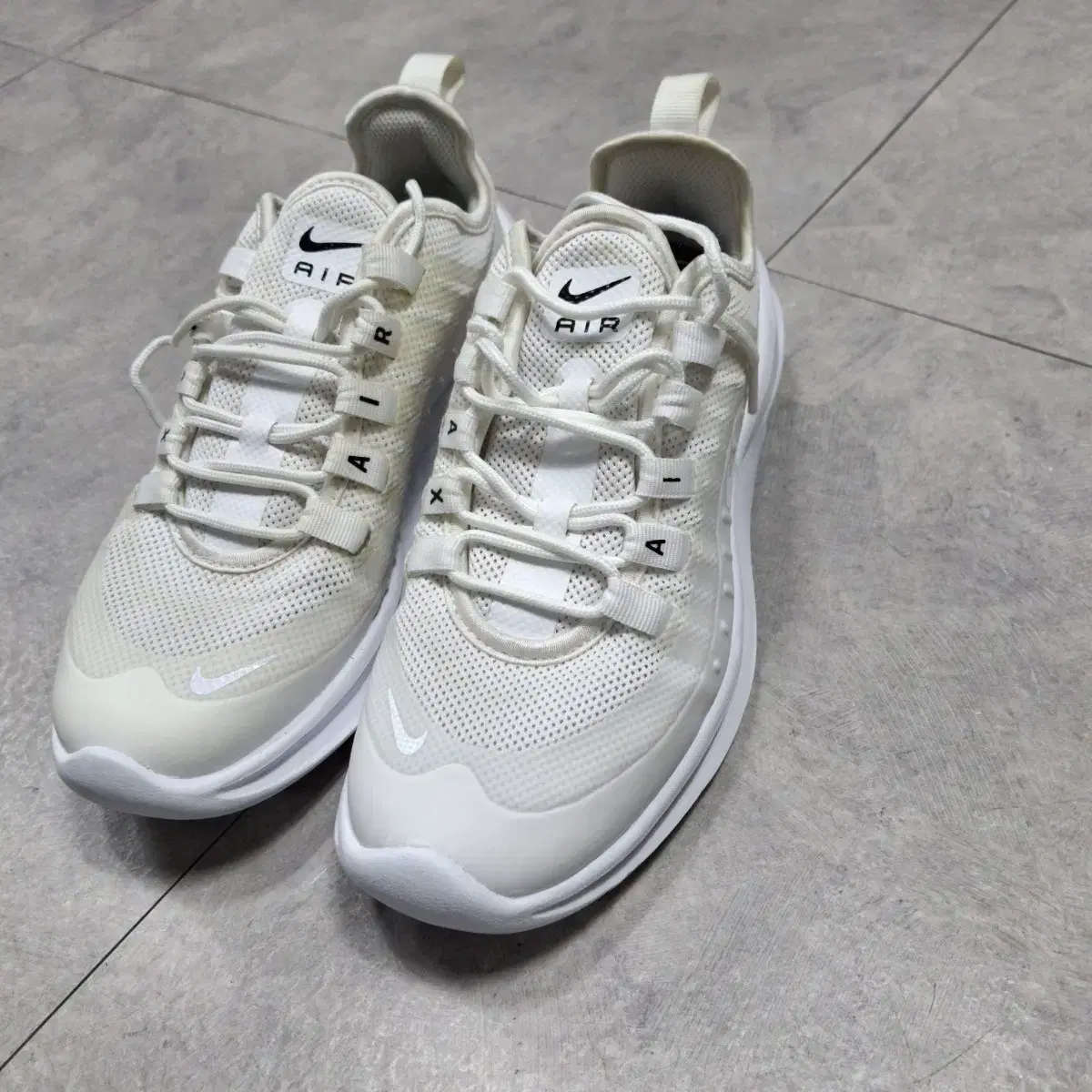 Nike Air Max Exy Sneakers 235