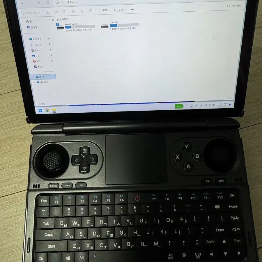 gpd winmini 7840u 32gb 2tb 팝니다