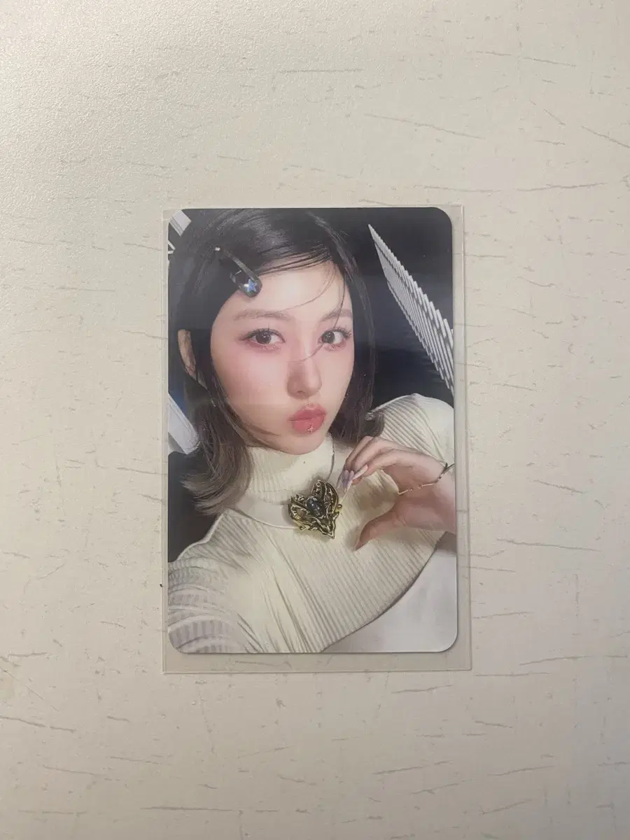 should be offversion gaeul photocard