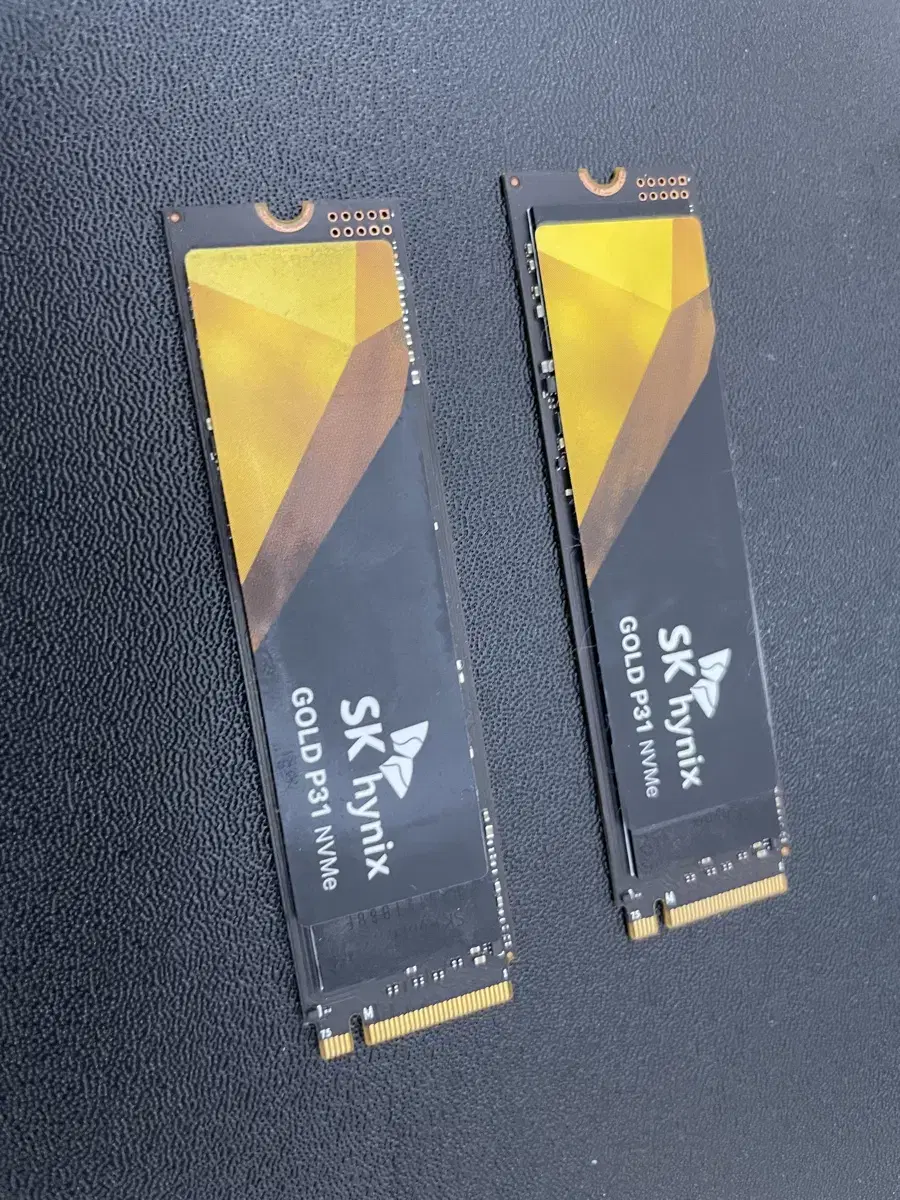 sk하이닉스 P31 골드 1tb nvme ssd 두개판매합니다.