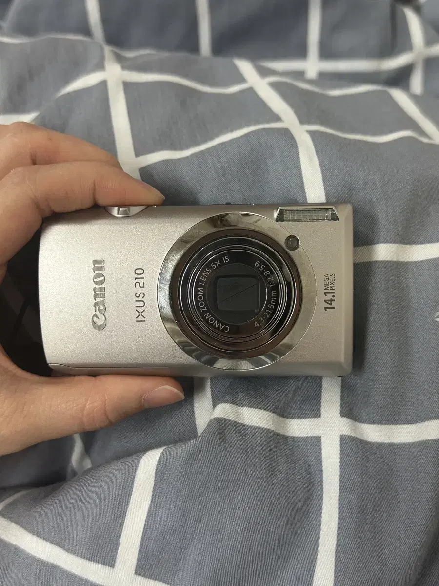 Canon ixus210