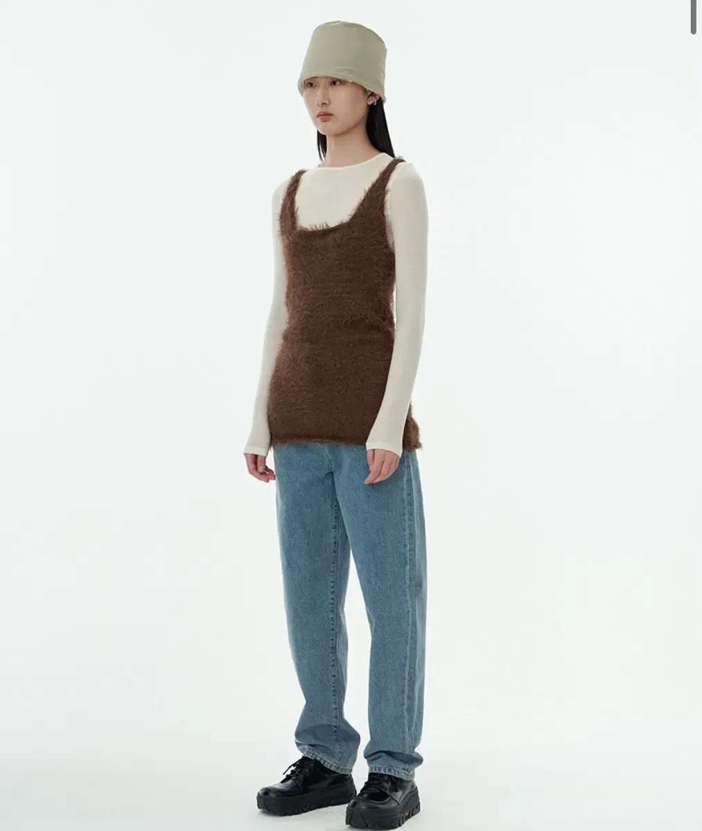 아모멘토 shaggy knit dress brown