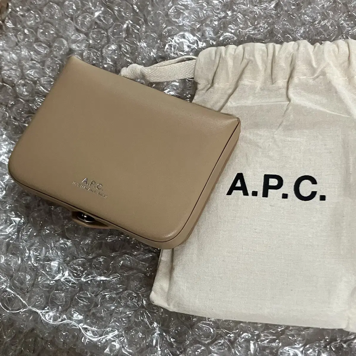 A.P.C. 아페쎄 조쉬 코인 펄스 지갑