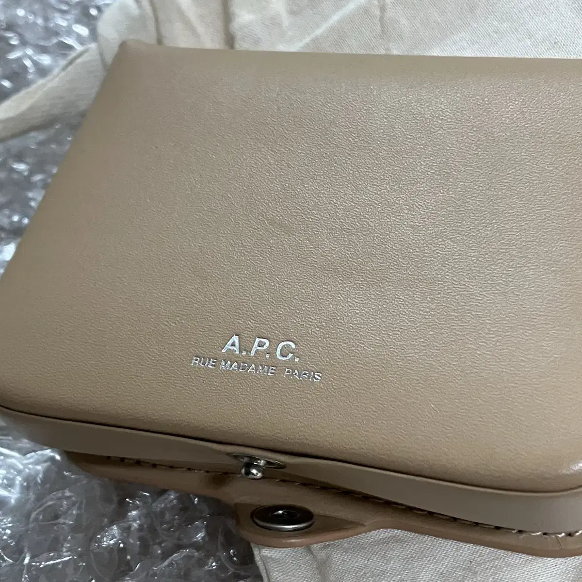 A.P.C. 아페쎄 조쉬 코인 펄스 지갑