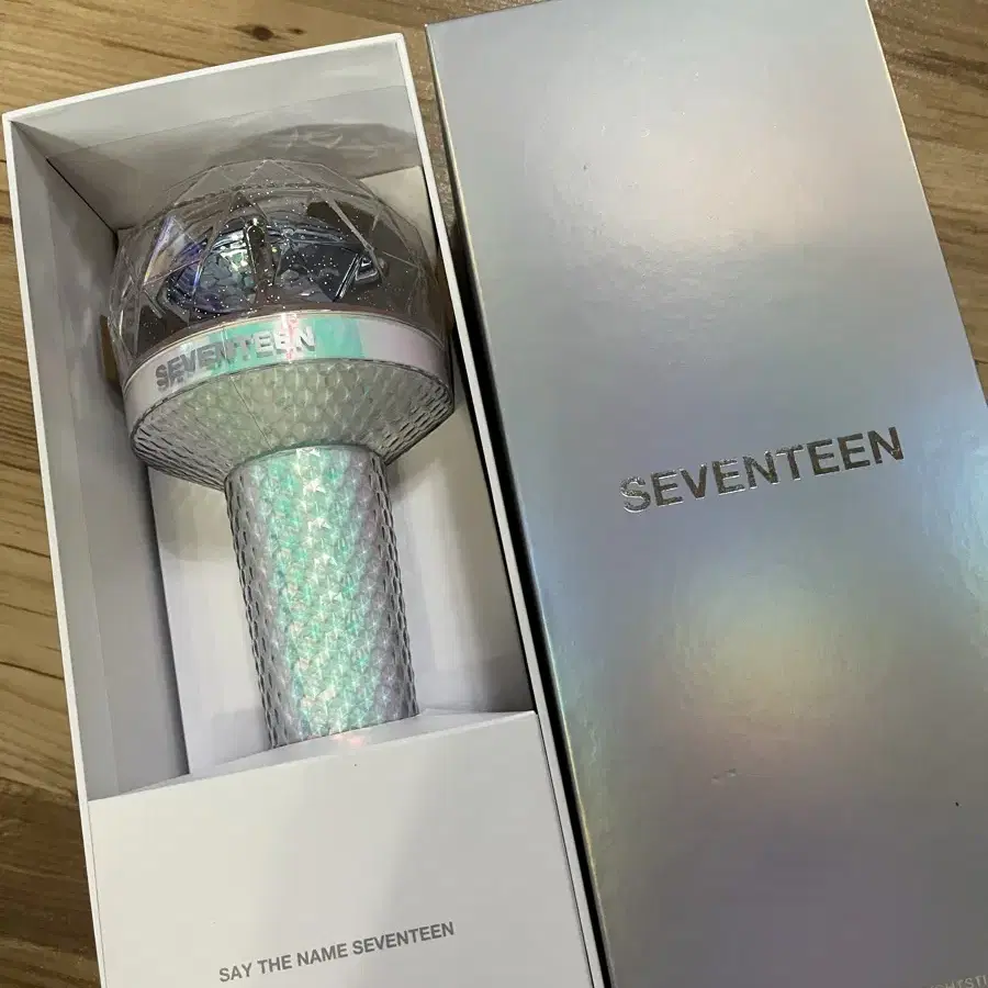 세븐틴 응원봉 양도합니다.