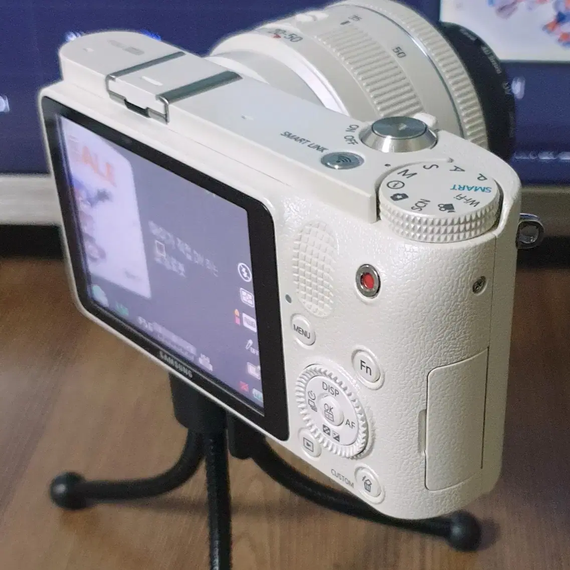 NX 1000 바디 화이트