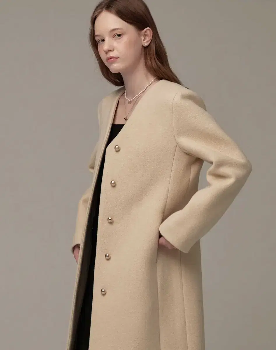 비뮤즈맨션 v-neck coat 브이넥 코트