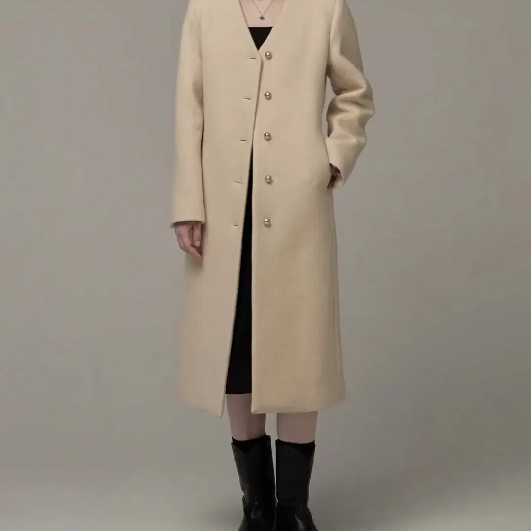 비뮤즈맨션 v-neck coat 브이넥 코트