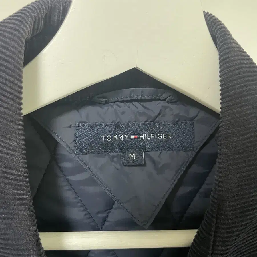 Tommy hilfiger 자수 퀼팅 자켓