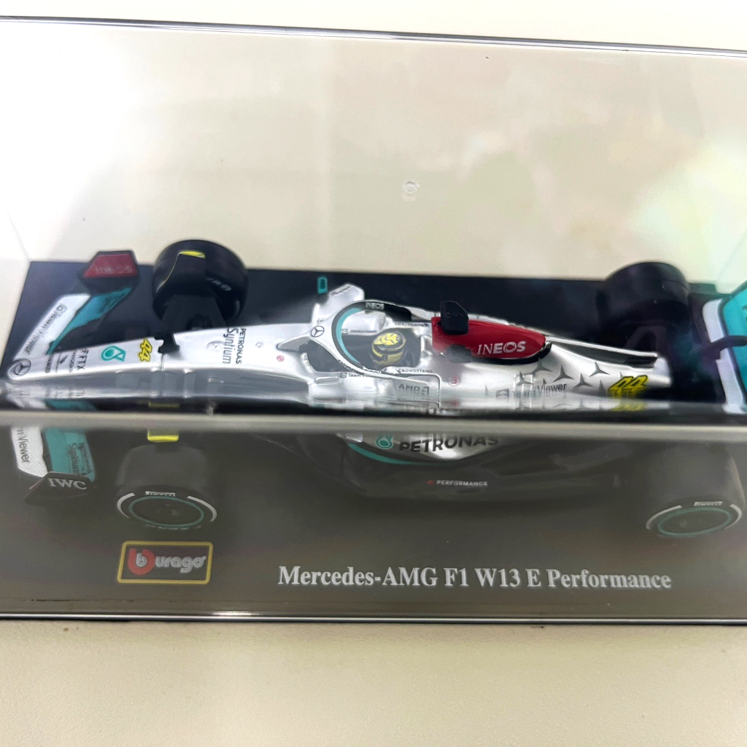 (중고) 브라고 1:43 F1 메르세데스 W13 / 해밀턴