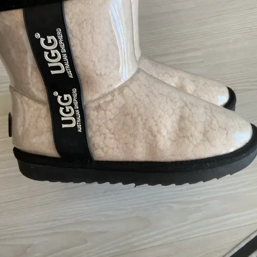 UGG 키즈 부츠 210