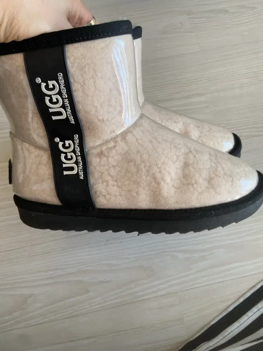 UGG 키즈 부츠 210