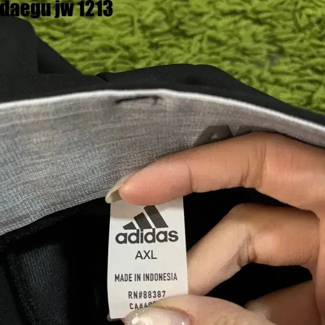 XL ADIDAS PANTS 아디다스 바지