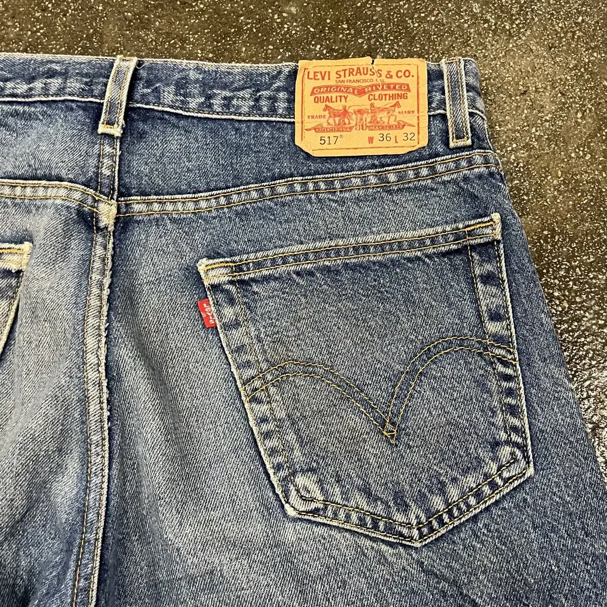 USA Levis 517 부츠컷 데님 팬츠 (35)