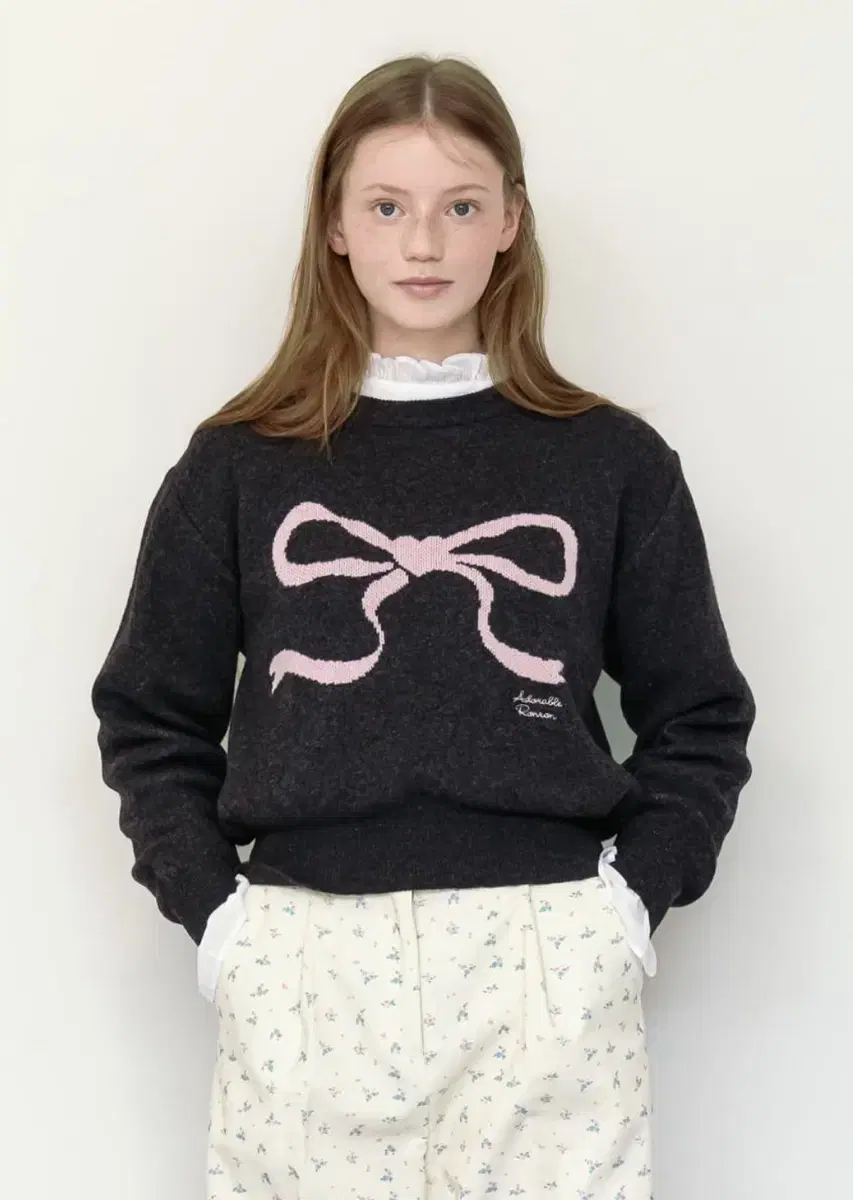 론론 HEART RIBBON JACQUARD KNIT