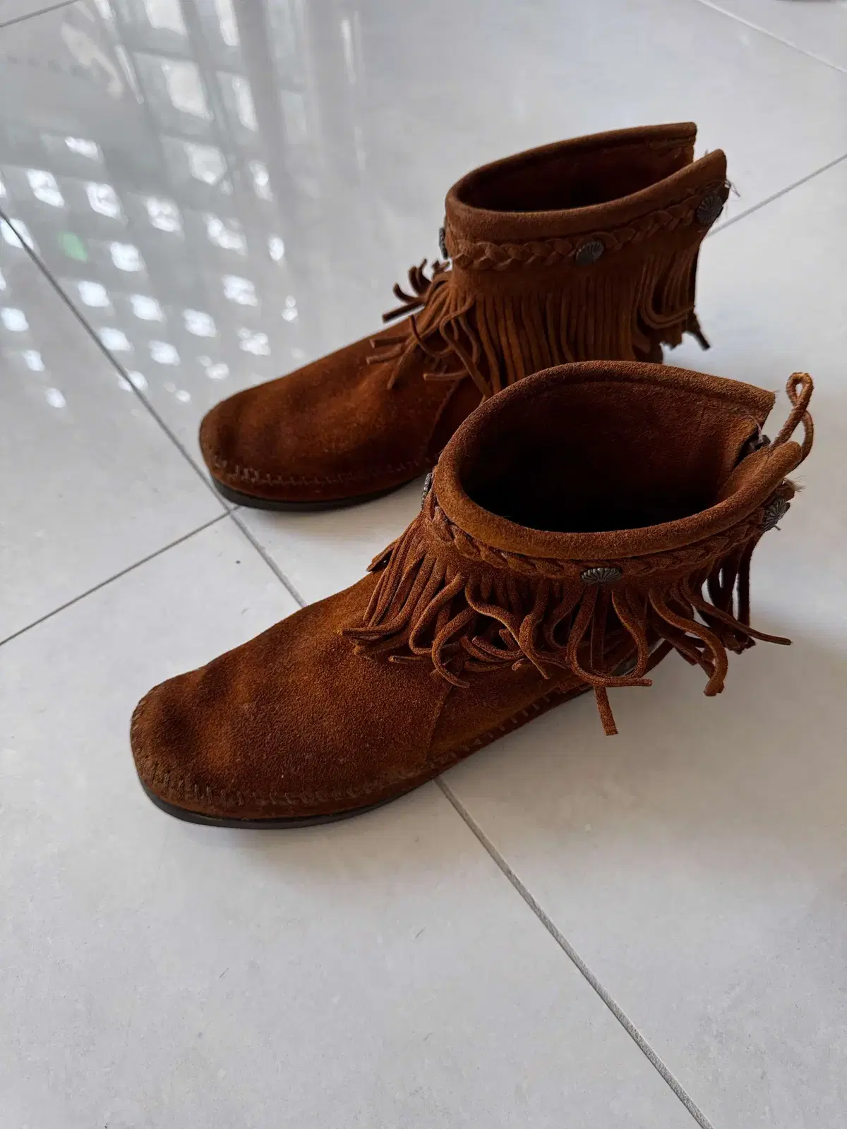 MINNETONKA 미네통카 FRINGE BOOTS 프린지 부츠