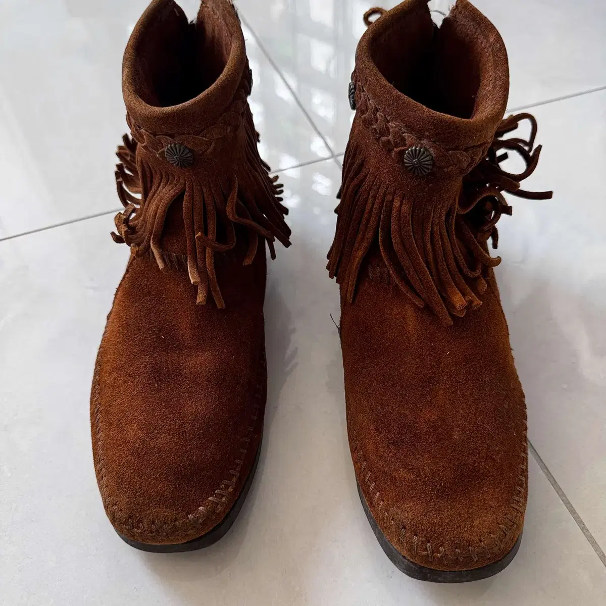 MINNETONKA 미네통카 FRINGE BOOTS 프린지 부츠