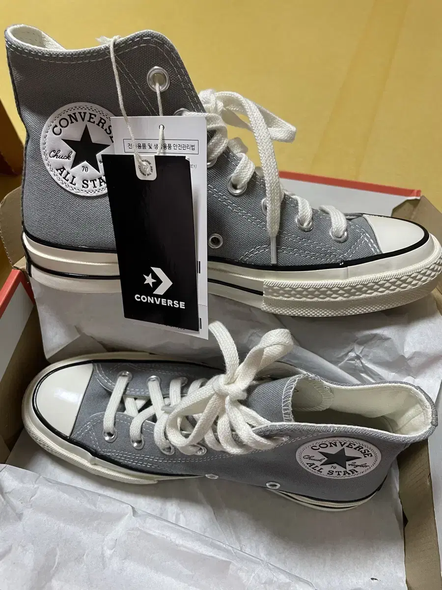 운동화 스니커즈 컨버스 척70 그레이 새상품 정품 converse 235