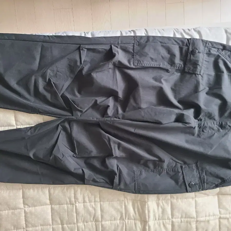 어나더오피스 M51 field pants charcoal navy 01