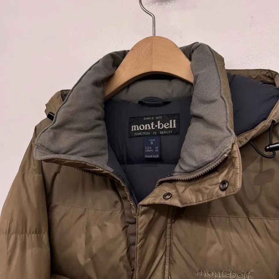 VTG MONT BELL DOWN JACKET