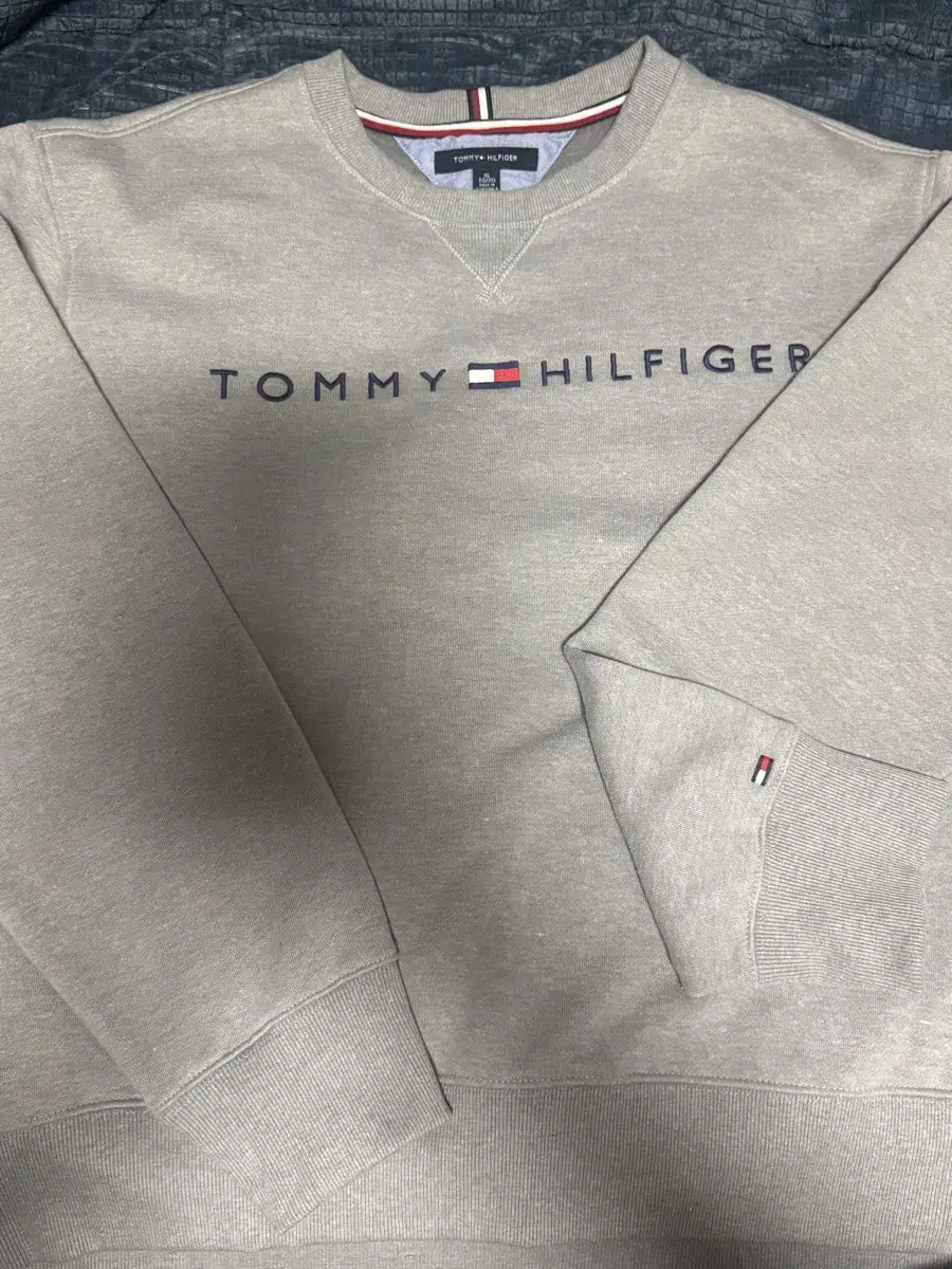 TOMMY HILFIGER맨투맨