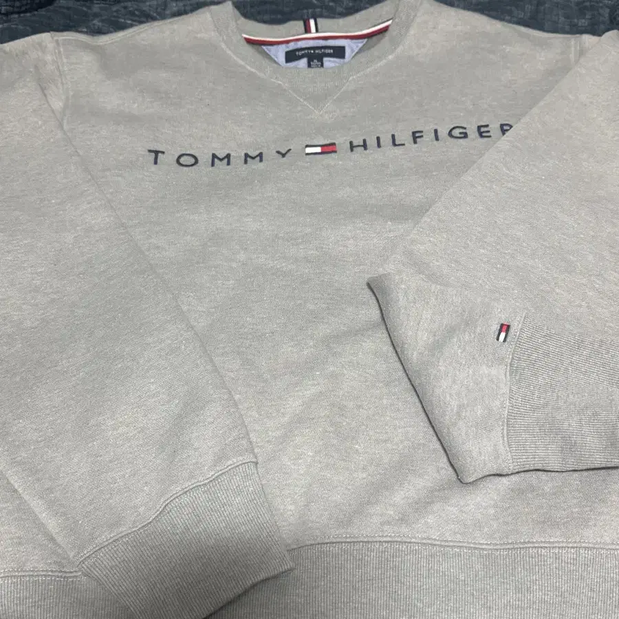 TOMMY HILFIGER맨투맨