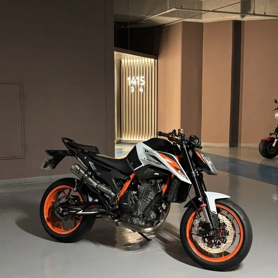 Ktm 듀크 890r