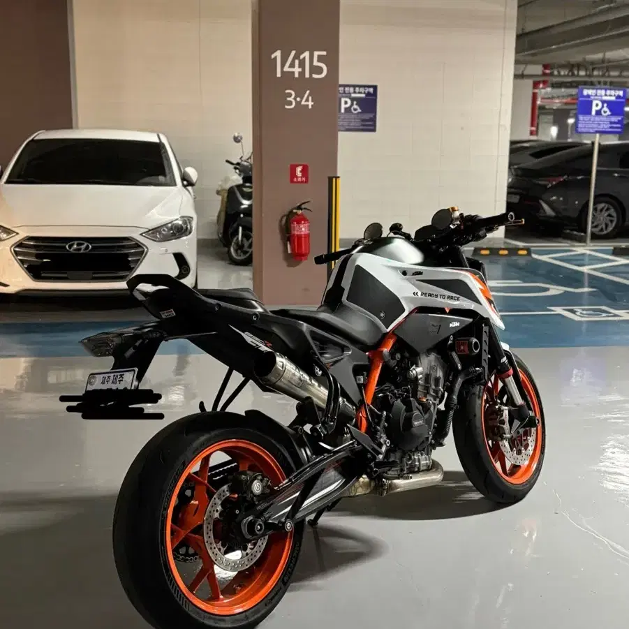 Ktm 듀크 890r