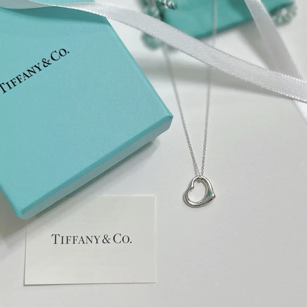 Tiffany & Co. 티파니 앨사 퍼레티 오픈 하트 실버 목걸이 (1