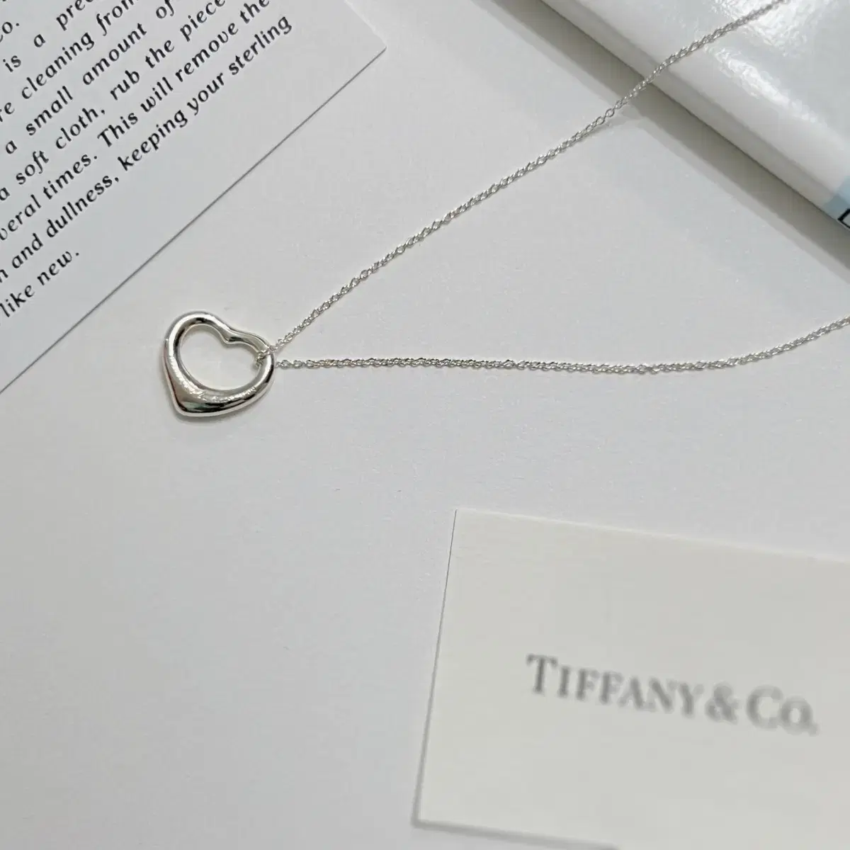 Tiffany & Co. 티파니 앨사 퍼레티 오픈 하트 실버 목걸이 (1