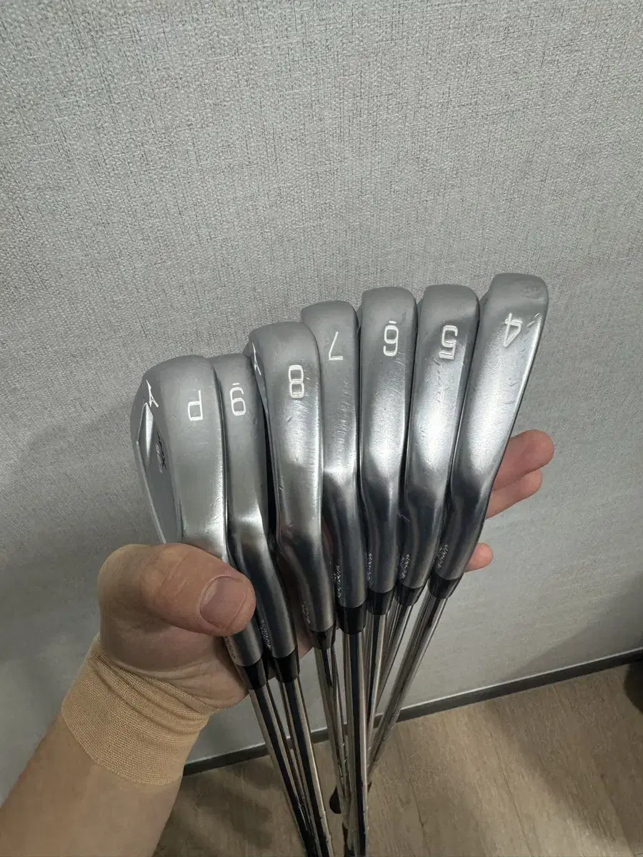 미즈노 jpx923 tour 투어 아이언 4-p 팝니다