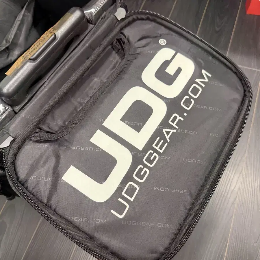 UDG ULTIMATE TROLLEY BAG LP 케이스 트롤리백 블랙