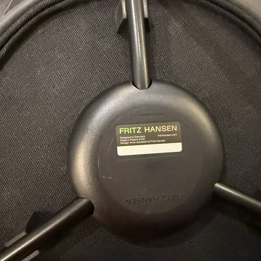 FRITZ HANSEN DOT STOOLS 프리츠한센 도트 하이 스툴 블