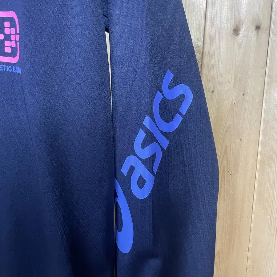 asics A77 Long sleeve