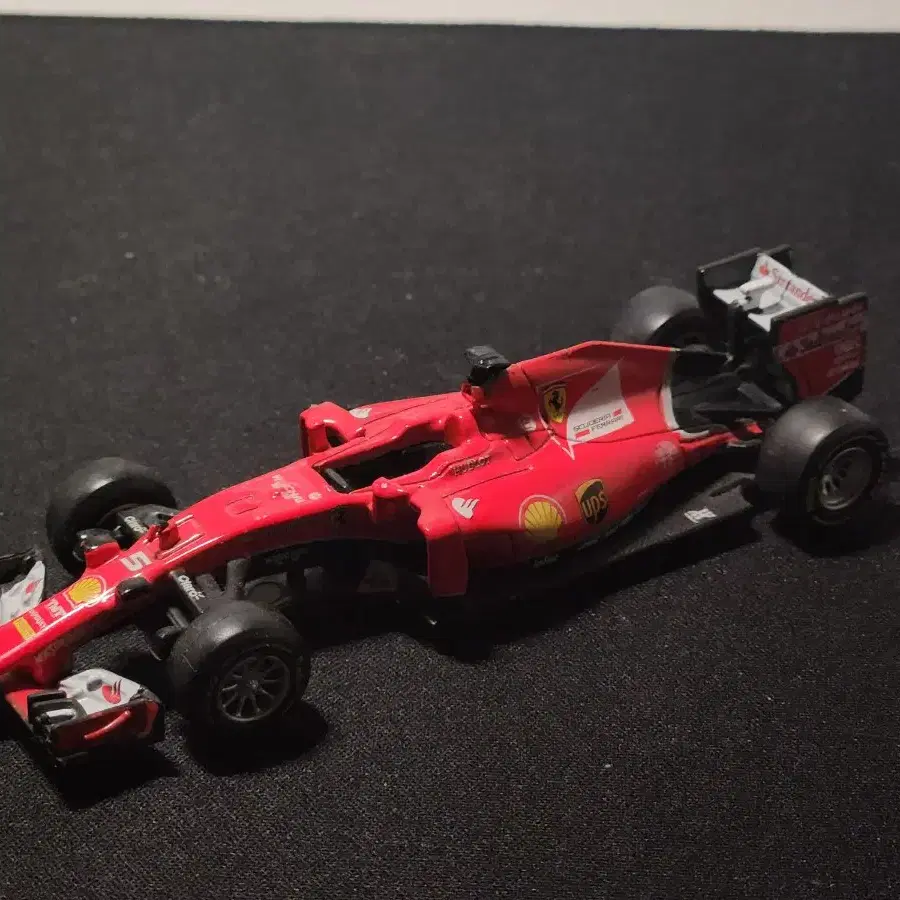 FEARRARI SF15-T (1:43)