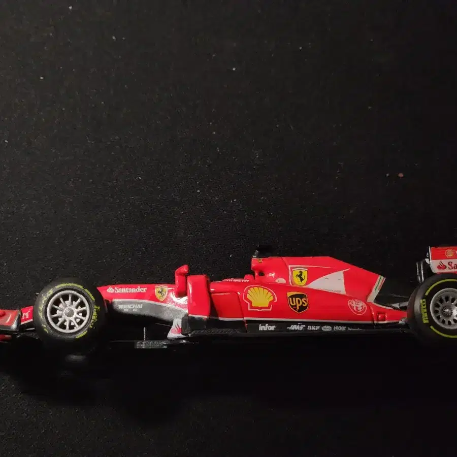 FEARRARI SF15-T (1:43)