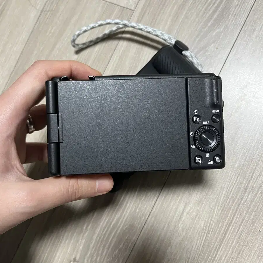 거의 새상품 Sony zv-1f, 슈팅그립 팝니다