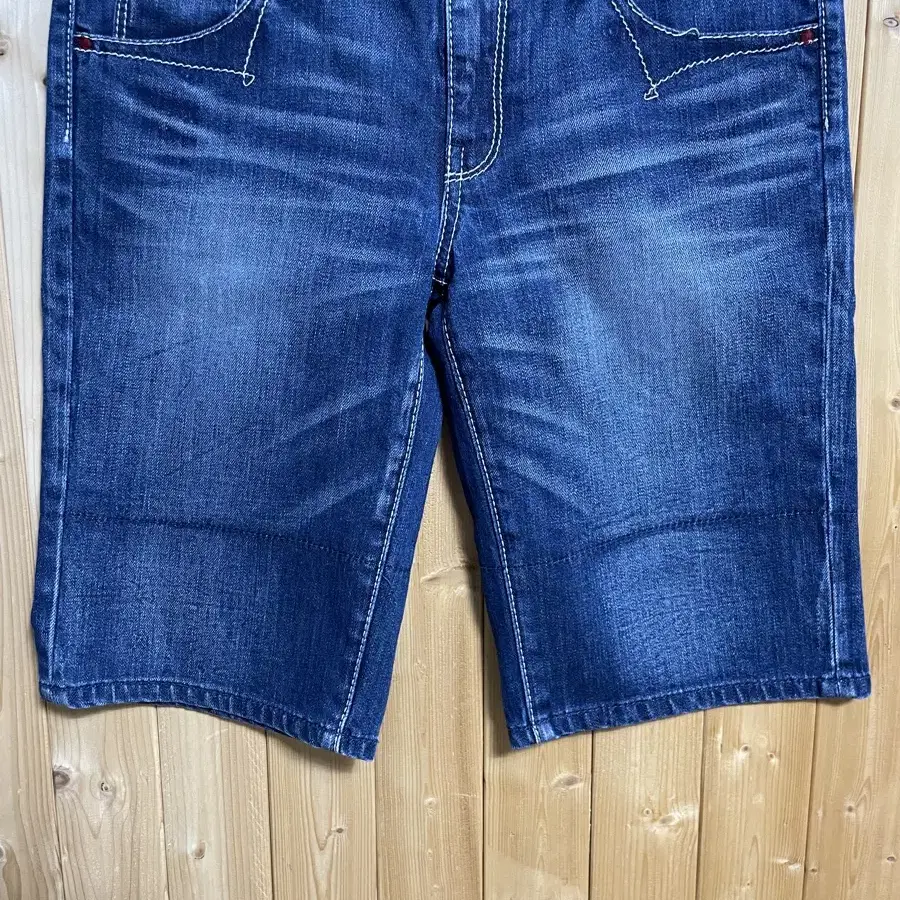 Levi's Short Pants