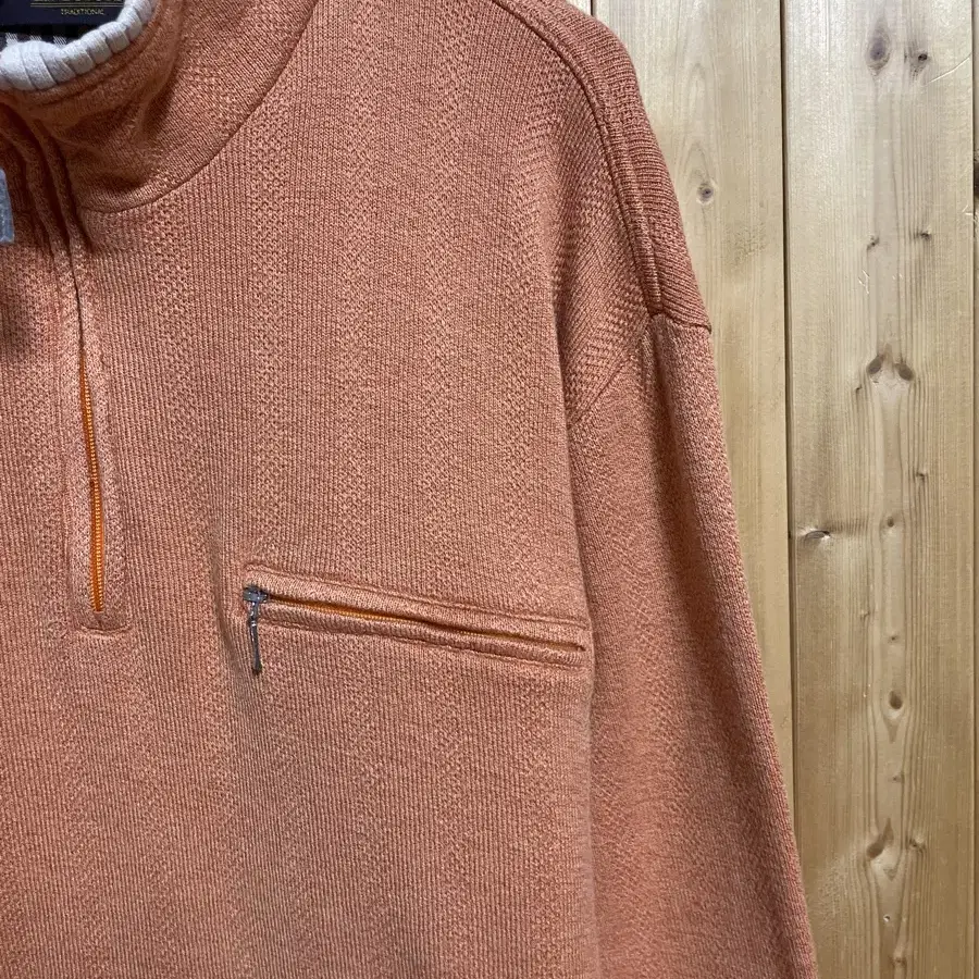 Lindstorm half zip up Kint Sweater